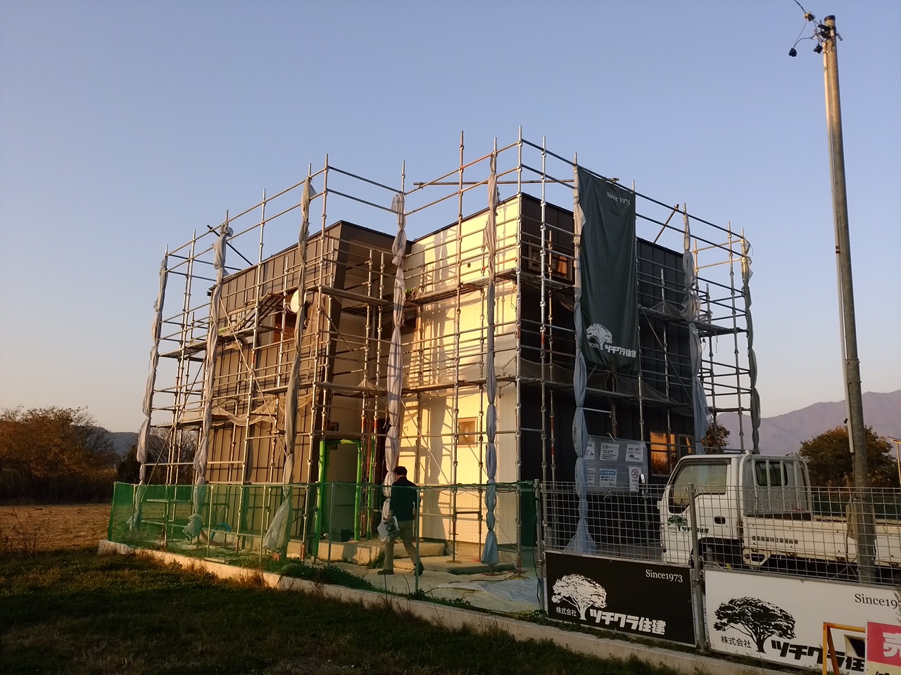 完成見学会 (R+house)
